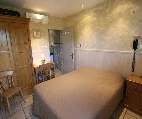 Logis Restaurant De La Tour 2*